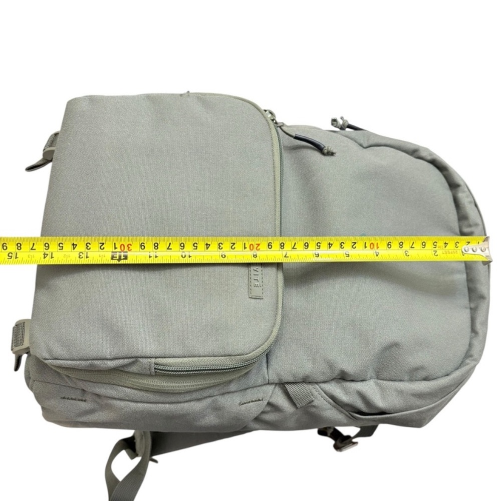 Elegant Light Gray Camera Backpack - image 5